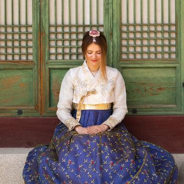 How to Wear Hanbok: Women's Hanbok Guide