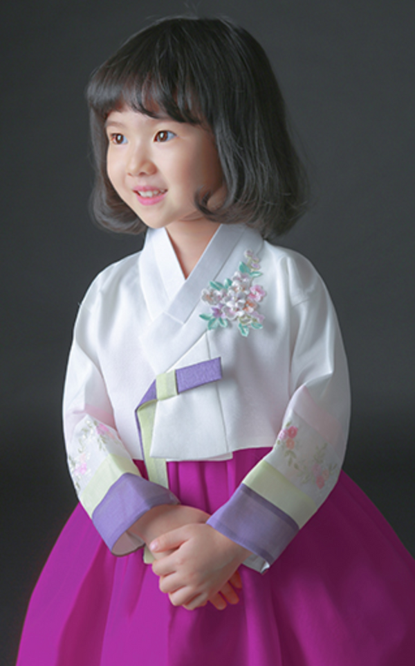 Hanbok for Girls: A Touch of Royalty for Your Beautiful Princess