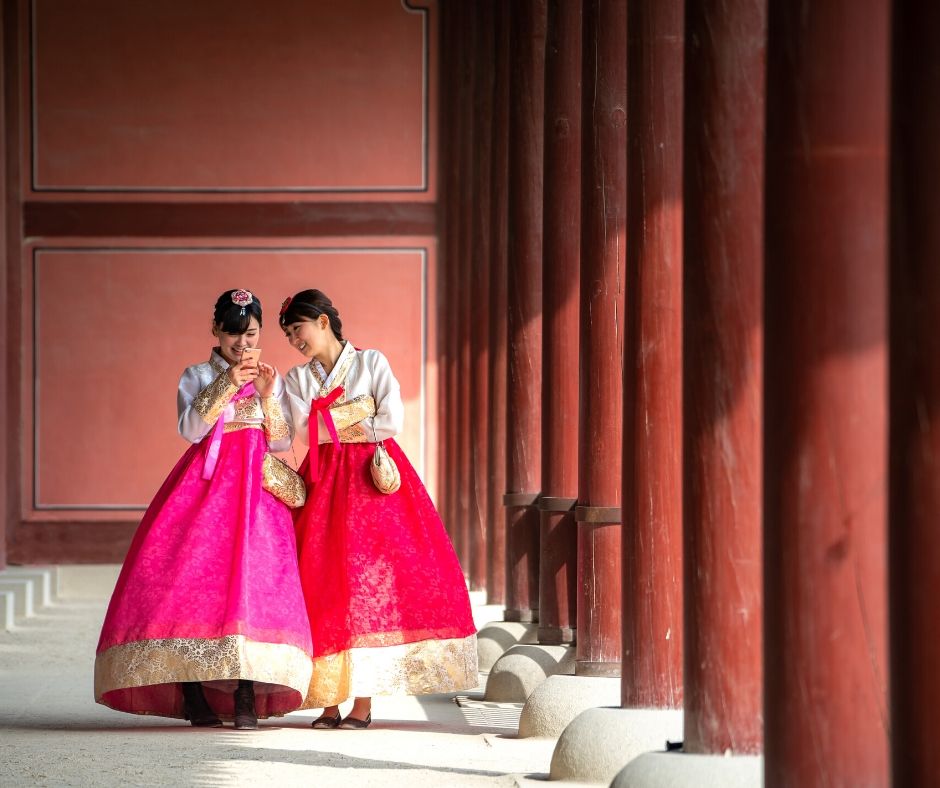 What is Women's Hanbok?