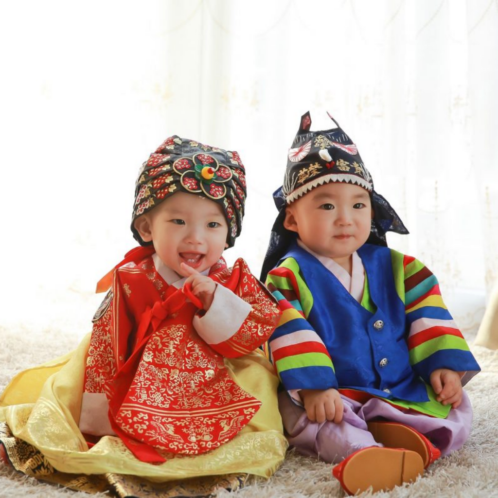 How to Throw a 'Dol' Party: 100 Day Korean Birthday Party for Babies 