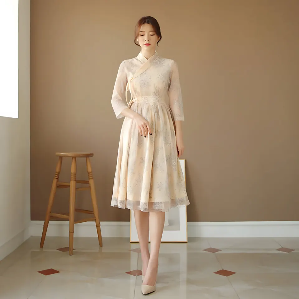 The Saranopda Cheollik (Long or Mini), dress from the collection, product photograph