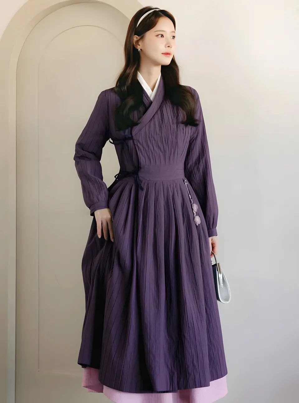 The Pogungaon Cheollik, dress from the collection, product photograph