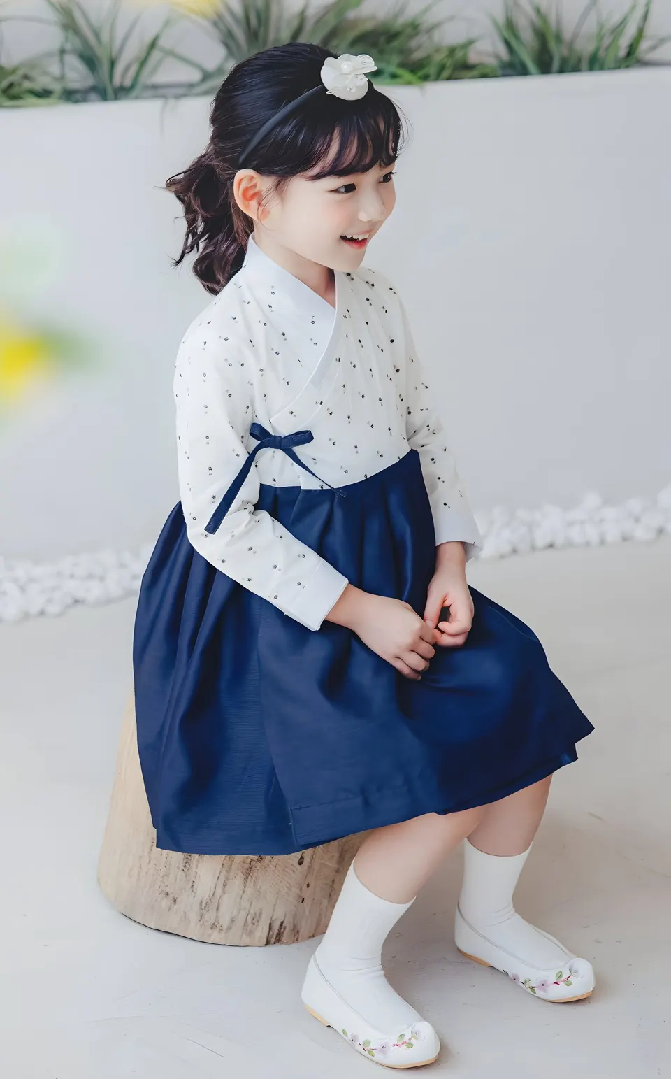 The Saessak Girl's Hanbok Dress, kids from the collection, product photograph
